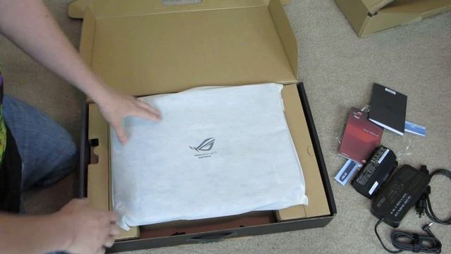 ASUS G750JX-DB71 Unboxing and First Look! смотреть онлайн