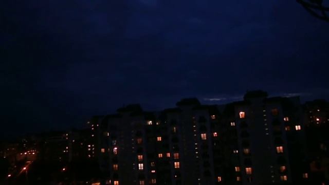 Странный шум в Минске смотреть онлайн