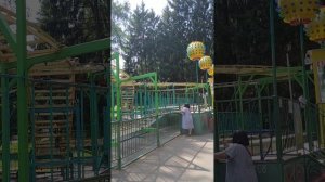аттракцион,,гусеница ,, мы с сестрой 1