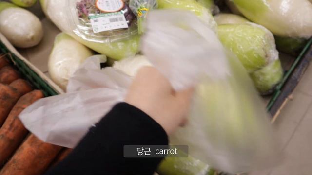 (ENG) 자취생 브이로그 - 먹을 복 달아난 근황. 땅콩빵 사먹고 비빔밥, 제육볶음 만들기 (베이비슈, 삼양 바지락라면, 동네치킨 등)