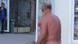 Пьяный мужик зажигает. Танцы на "Верхнем рынке" Пятигорск