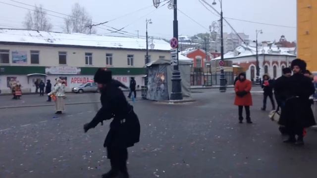 Прыжки на скакалке с шашкой и кукольным театром Туки-Луки смотреть онлайн