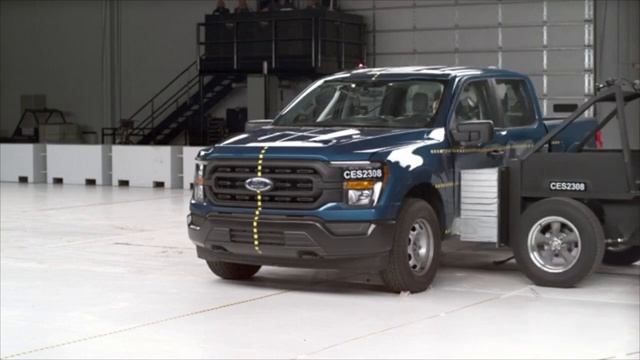2023 Pick-Up Trucks CRASH TEST | RAM 1500 & Silverado, FORD F-150 смотреть онлайн