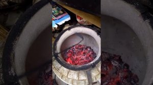 Как мы готовили мясо и овощи в тандыре.часть 2.mp4