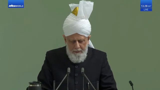 Пятничная Проповедь Халифа Ислама (да подкрепляет его Аллах) — Преемника Мессии-Махди (ас) 01.03.24 смотреть онлайн