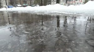 Дождь в теплом секторе циклона в городе Вязники в конце ноября. Съемка 27.11.2023