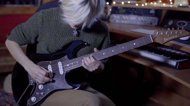 The new IBANEZ AZ 2204N Prestige 2021 revealed - Lead - Soundcheck смотреть онлайн