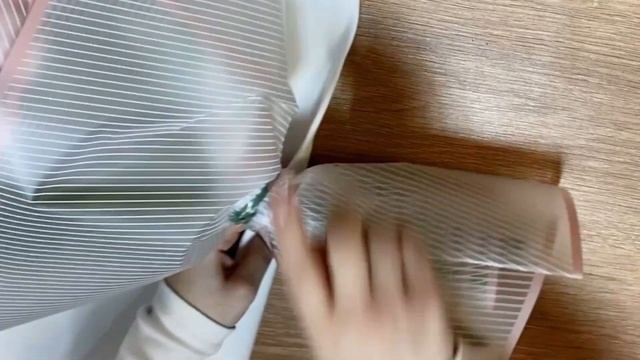 Как красиво упаковать авторский букет в фоамиран смотреть онлайн