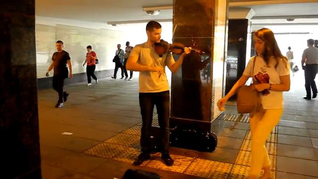 музыка в переходе м Выхино Фантазия на тему Пуччини Тоска смотреть онлайн