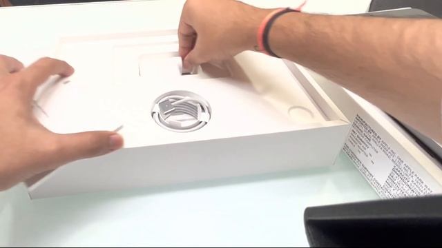 [Hindi] Unboxing Apple MacBook Air M2 (2022) смотреть онлайн