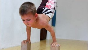 КНИГА РЕКОРДОВ ГИННЕСА  Ребенку 4 года  часть 2