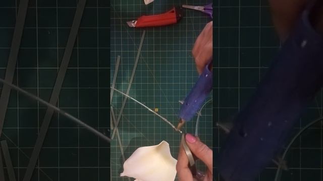 Каллы из изолона. Букет калл в цветочном горшке.