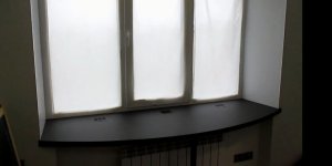 Столешница вместо подоконника как организация рабочего места для школьника
