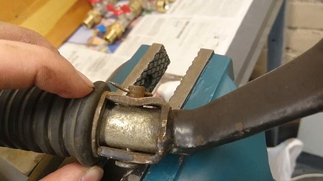 Занимаюсь мелочами - Подножка (1) смотреть онлайн