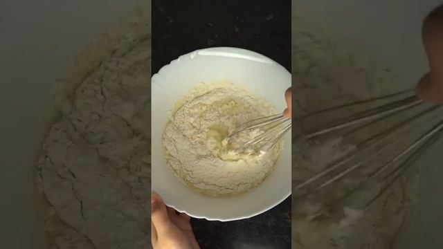 Панкейки на кефире. #быстрыйрецепт #shortsvideo смотреть онлайн