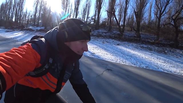 Покатушка на велосипедах по льду Северо-Крымского канала смотреть онлайн