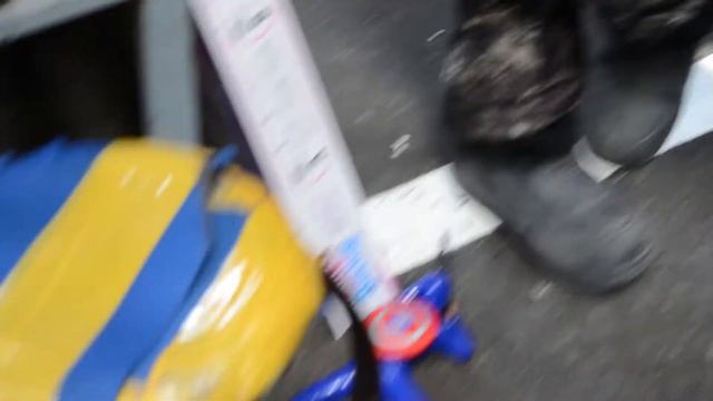 ИГРУШЕЧНЫЙ РЯД. БАРАХОЛКА АЛМАТЫ. РЫНОК БАЙСАТ