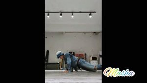 Превосходно танцующий любимка Ли Джун Ги 😍