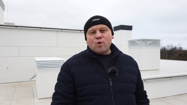 Эксплуатируемая плоская кровля. Керамогранитная плитка на регулируемых опорах