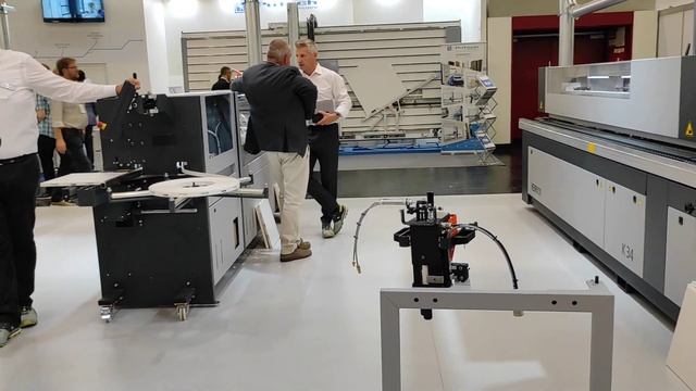 Altendorf Group  представила обновленные модели кромкооблицовочных станков  серии  Hebrock K и F