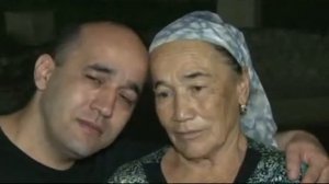 Ильхом Шейх поёт на узбекском языке песню про Маму 2012