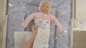 Как правильно пеленать ребёнка 2 способ