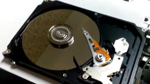 Работа Жесткого диска (HDD) + отверткой