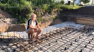 Стройка дома. Фундамент. Сетка и ростверк из арматуры.