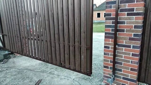 Откатные ворота в Чечне смотреть онлайн