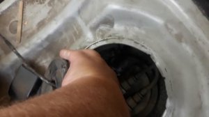 Где находиться бензонасос
