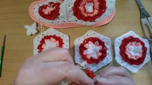 Вязанные сапожки из шестиугольников крючком. Войлочная стелька. 39 размер.