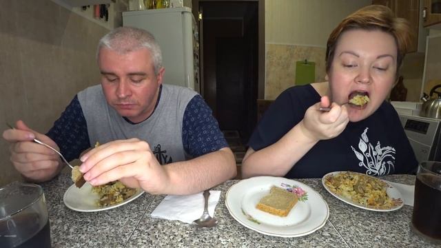 Вован ЛОДЫРЬ? Кем он работал? Почему мы всё ещё ВМЕСТЕ?! Вся ПРАВДА! Мукбанг уха и плов смотреть онлайн