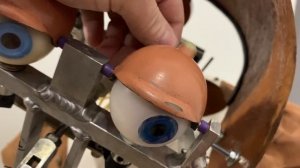 Animatronic Restoration Part 11 - BILLY BOB - Rock-afire Explosion - Showbiz Pizza Eye installation