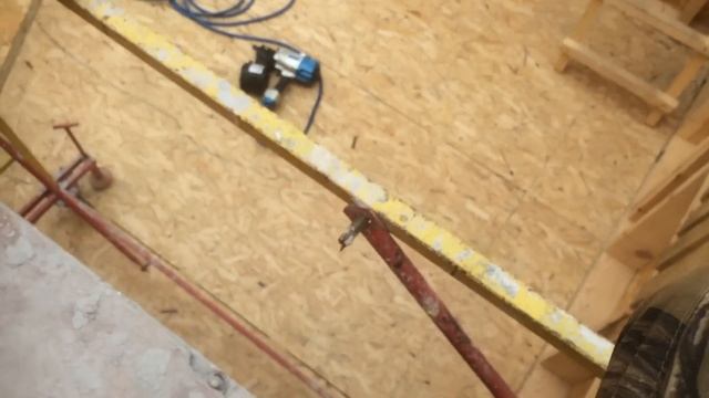 #12. Односкатная крыша. Стропильная система. Мембрана Юта и ОСП. Строим каркасный дом смотреть онлайн