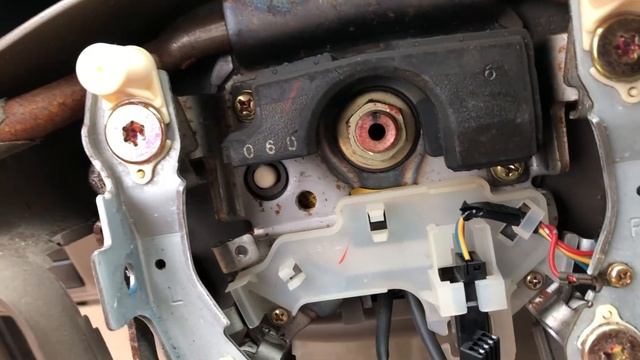 Replacing Steering Wheel w/ New OEM One | Nissan Pathfinder смотреть онлайн