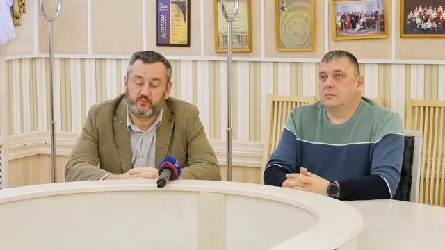 Премьеры, сказки и большая елка в фойе  каким будет Новый год в орском театре 1 смотреть онлайн