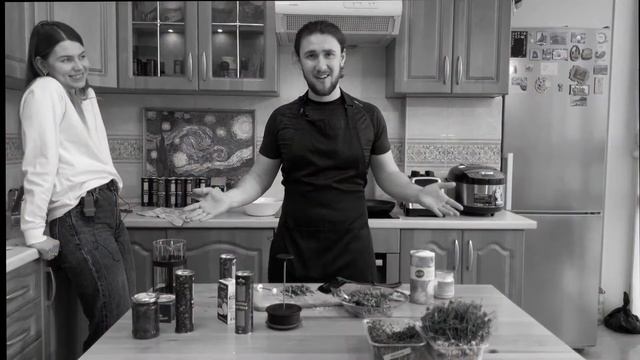Рецепт постных блинов (оладушков) из нутовой муки | Веганские нутовые оладушки и чай масала
