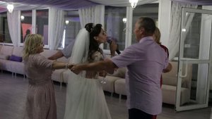 Поздравление невесты. Песня для родителей.