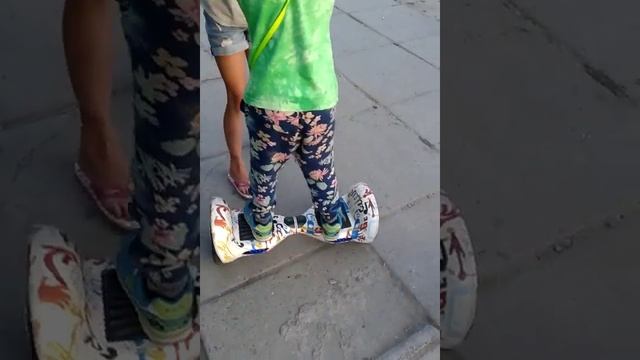 ВЛОГ первый раз на гироборде ЧТО ПРОИЗОШЛО? Почему он сошел с ума? смотреть онлайн