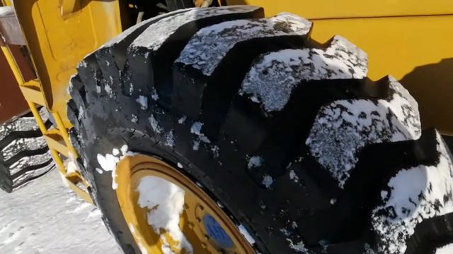 Фронтальный погрузчик Сибиряк