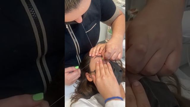 Depilación con Hilo Cejas. Estética en Moníssymas смотреть онлайн