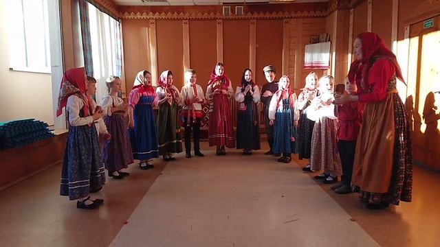 Весенние заклички, хоровод "Туру пастушок". Младший состав фольклорного ансамбля "Василиса"