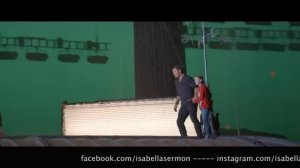 Isabella Sermon behind the scenes of Jurassic World Fallen Kingdom