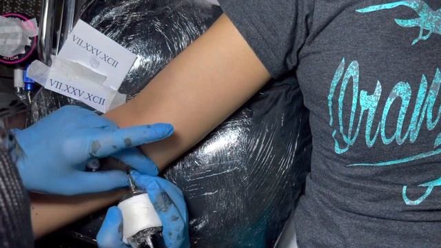 EP145 - Roman Numerals Tattoo Timelapse смотреть онлайн