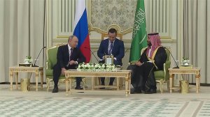 Владимир Путин сегодня с визитами в Объединенных Арабских Эмиратах и Саудовской Аравии