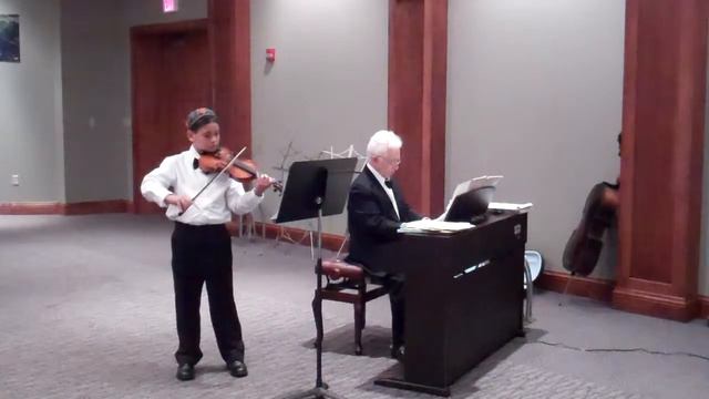 Danny Azimov plays "Horovod" on violin смотреть онлайн