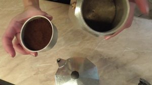 Как пользоваться гейзерной кофеваркой