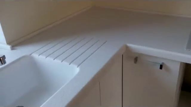 кухня белая со столешницей из искусственного камня смотреть онлайн