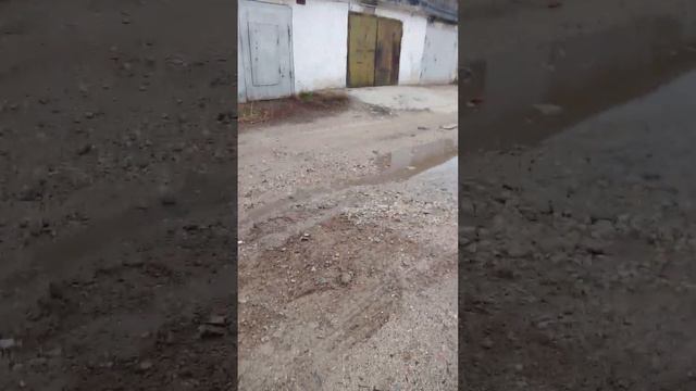 Пошли в гаражи (ничего не нашли) смотреть онлайн