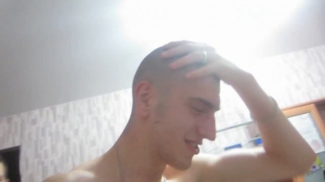 Лысый. Подстриглись на лысо ради видео?Челенджер лысой головы. смотреть онлайн